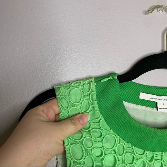 Diane Von Furstenberg Pakuna green eyelet sleeveless dress women’s size 2 - Picture 4 of 5